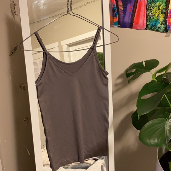 Reversible stretchy tank - Picture 2 of 2